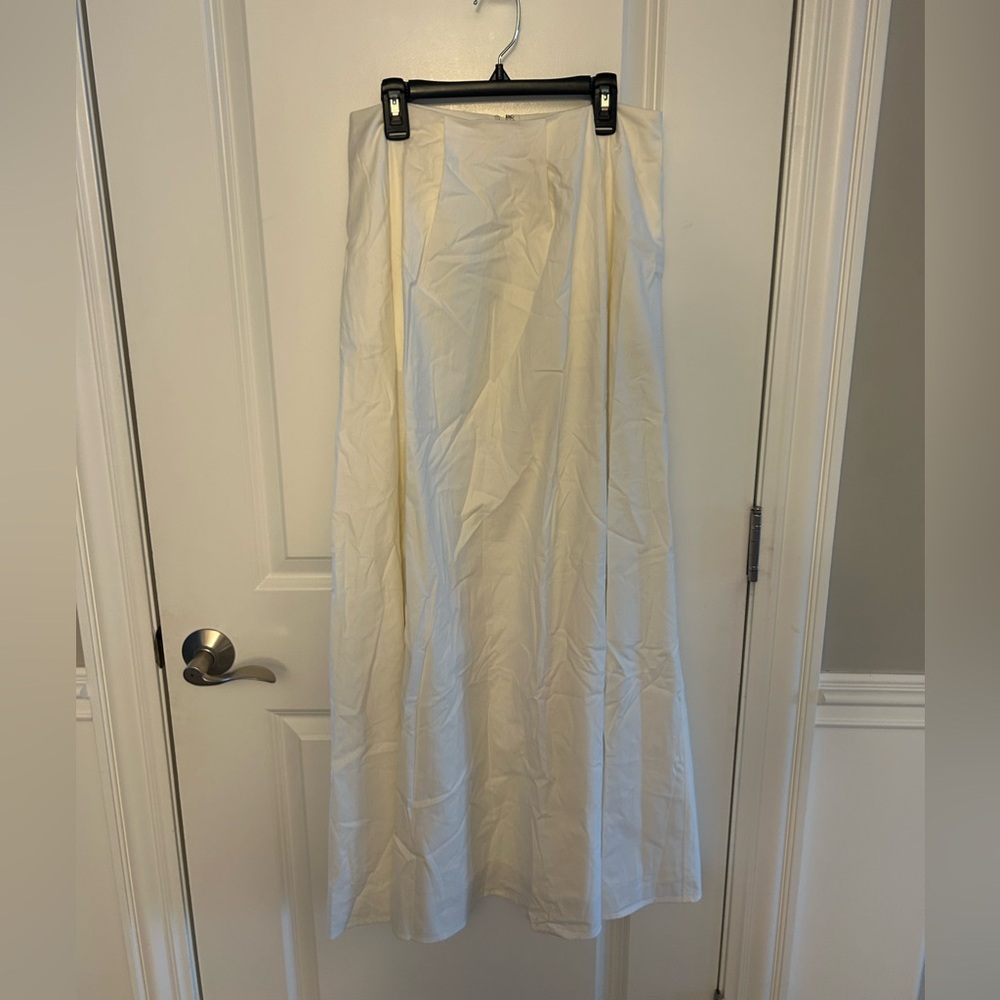 Reformation Lucy Skirt - Picture 2 of 5
